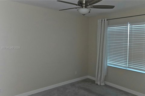 House in Loxahatchee Groves, Florida 4 bedrooms, 223.06 sq.m. № 2300635 - photo 19