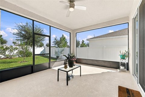 Villa ou maison à vendre à Haines City, Floride: 4 chambres, 179.12 m2 № 2429405 - photo 28