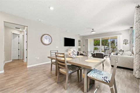 Villa ou maison à vendre à Haines City, Floride: 4 chambres, 179.12 m2 № 2429405 - photo 8