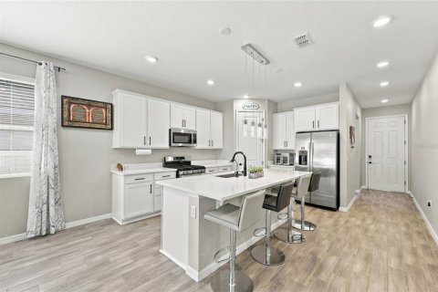 Villa ou maison à vendre à Haines City, Floride: 4 chambres, 179.12 m2 № 2429405 - photo 4