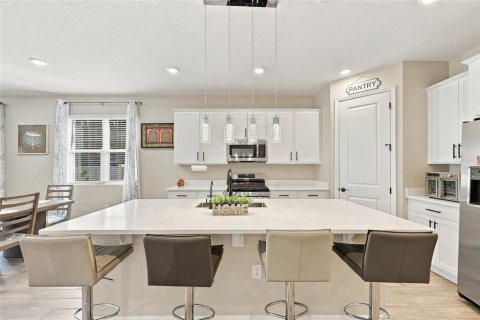 Villa ou maison à vendre à Haines City, Floride: 4 chambres, 179.12 m2 № 2429405 - photo 6