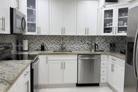 Condominio en venta en Aventura, Florida, 2 dormitorios, 113.34 m2 № 2031429 - foto 16