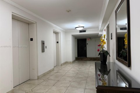 Condominio en venta en Aventura, Florida, 2 dormitorios, 113.34 m2 № 2031429 - foto 19