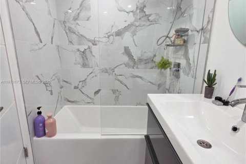 Condominio en venta en Aventura, Florida, 2 dormitorios, 113.34 m2 № 2031429 - foto 10