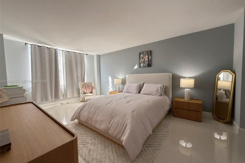 Condominio en venta en Aventura, Florida, 2 dormitorios, 113.34 m2 № 2031429 - foto 9