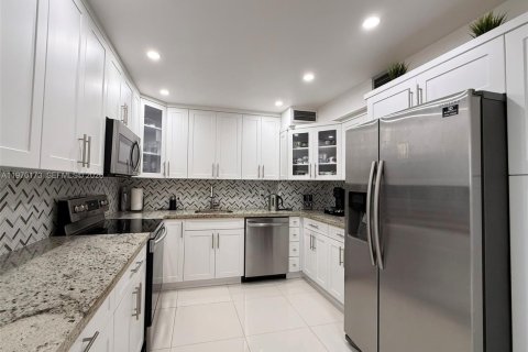 Condominio en venta en Aventura, Florida, 2 dormitorios, 113.34 m2 № 2031429 - foto 14