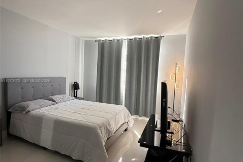 Condominio en venta en Aventura, Florida, 2 dormitorios, 113.34 m2 № 2031429 - foto 11