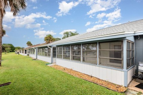 Villa ou maison à vendre à New Smyrna Beach, Floride: 2 chambres, 75.25 m2 № 1911802 - photo 24