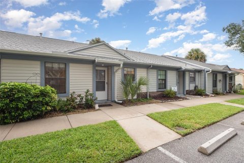 Villa ou maison à vendre à New Smyrna Beach, Floride: 2 chambres, 75.25 m2 № 1911802 - photo 3