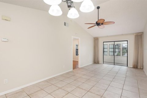 Villa ou maison à vendre à New Smyrna Beach, Floride: 2 chambres, 75.25 m2 № 1911802 - photo 8