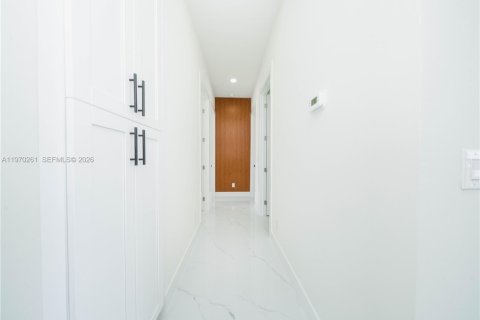 Купить виллу или дом в Лихай-Эйкерс, Флорида 3 спальни, 98.2м2, № 2031505 - фото 9