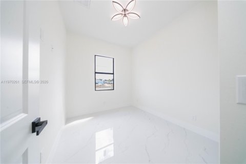 Купить виллу или дом в Лихай-Эйкерс, Флорида 3 спальни, 98.2м2, № 2031505 - фото 14