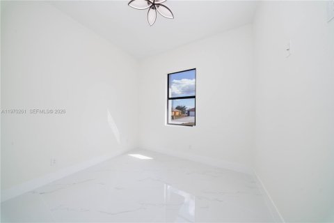 Купить виллу или дом в Лихай-Эйкерс, Флорида 3 спальни, 98.2м2, № 2031505 - фото 11