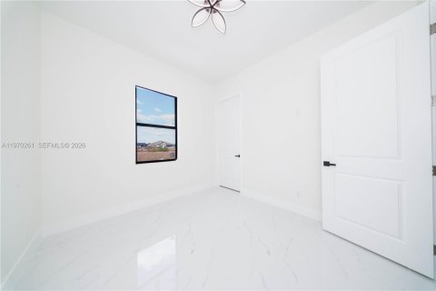 Купить виллу или дом в Лихай-Эйкерс, Флорида 3 спальни, 98.2м2, № 2031505 - фото 12