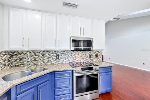 Copropriété à vendre à Lake Mary, Floride: 2 chambres, 126.07 m2 № 2396016 - photo 8