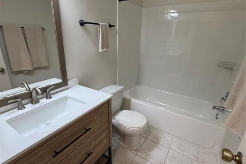 Casa en venta en Palm Harbor, Florida, 2 dormitorios, 95.69 m2 № 1761311 - foto 4