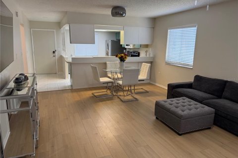 Casa en venta en Palm Harbor, Florida, 2 dormitorios, 95.69 m2 № 1761311 - foto 3