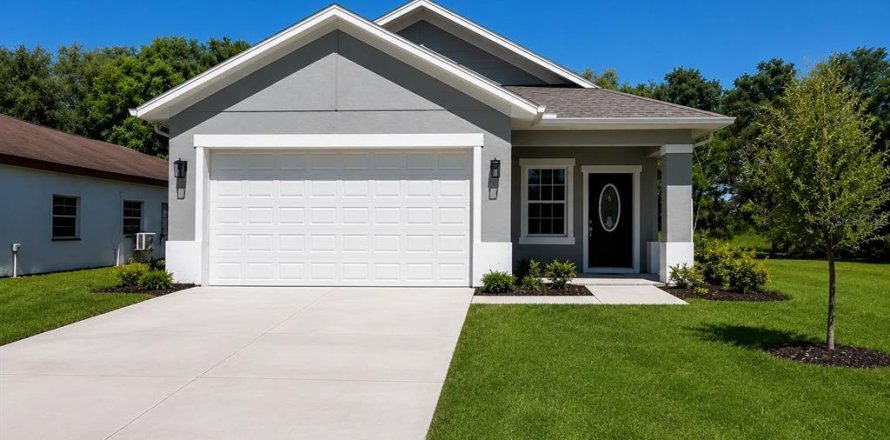 House in Orlando, Florida 3 bedrooms, 132.76 sq.m. № 2197286