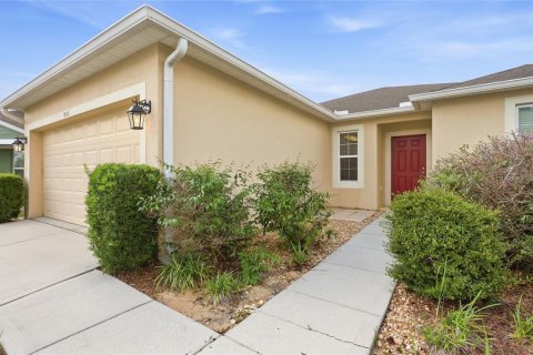 House in Haines City, Florida 3 bedrooms, 147.44 sq.m. № 2423955 - photo 3
