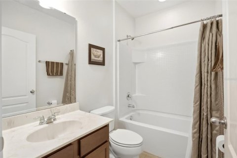 House in Haines City, Florida 3 bedrooms, 147.44 sq.m. № 2423955 - photo 14