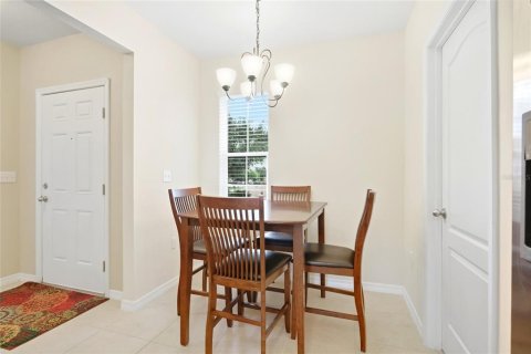 House in Haines City, Florida 3 bedrooms, 147.44 sq.m. № 2423955 - photo 7