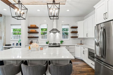 Casa en venta en Orlando, Florida, 4 dormitorios, 218.32 m2 № 1685154 - foto 10