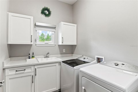 Casa en venta en Orlando, Florida, 4 dormitorios, 218.32 m2 № 1685154 - foto 29