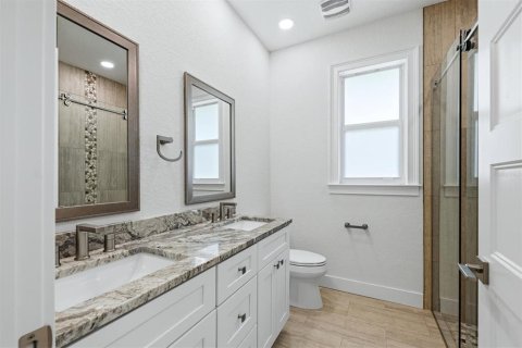 House in North Port, Florida 3 bedrooms, 178.28 sq.m. № 2215365 - photo 28