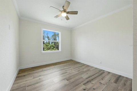 House in North Port, Florida 3 bedrooms, 178.28 sq.m. № 2215365 - photo 29