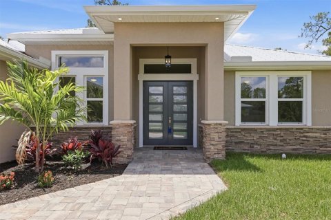 House in North Port, Florida 3 bedrooms, 178.28 sq.m. № 2215365 - photo 5