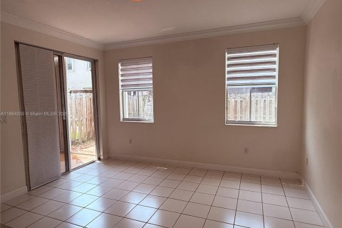 Townhouse in Miami, Florida 3 bedrooms, 168.34 sq.m. № 1892718 - photo 12