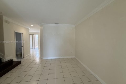 Townhouse in Miami, Florida 3 bedrooms, 168.34 sq.m. № 1892718 - photo 4