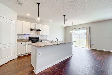 Casa en alquiler en Leesburg, Florida, 5 dormitorios, 248.42 m2 № 1760608 - foto 13