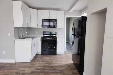 Propiedad comercial en venta en Winter Haven, Florida, 6 dormitorios, 280.56 m2 № 2205069 - foto 8