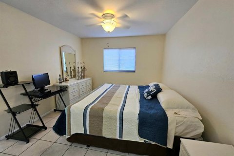 Condominio en alquiler en Punta Gorda, Florida, 2 dormitorios, 82.31 m2 № 1538927 - foto 2