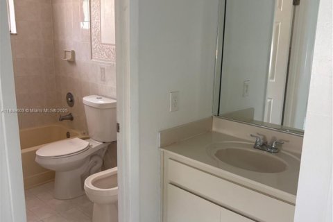 Copropriété à louer à Hialeah, Floride: 2 chambres, 89.19 m2 № 1938737 - photo 10