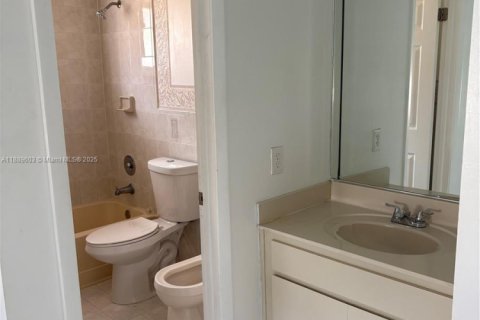 Copropriété à louer à Hialeah, Floride: 2 chambres, 89.19 m2 № 1938737 - photo 12