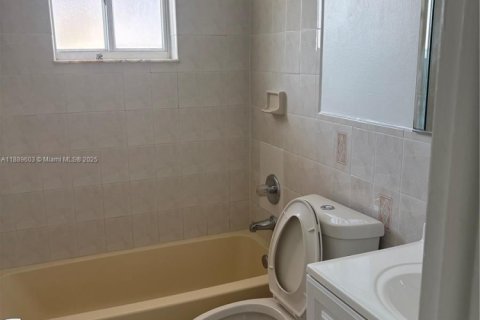 Copropriété à louer à Hialeah, Floride: 2 chambres, 89.19 m2 № 1938737 - photo 8