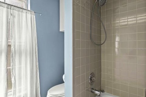 Купить виллу или дом в Даннеллон, Флорида 9 комнат, 143.53м2, № 2236329 - фото 10