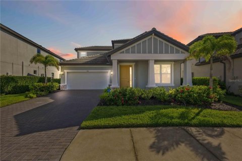 House in Sarasota, Florida 4 bedrooms, 294.69 sq.m. № 2354961