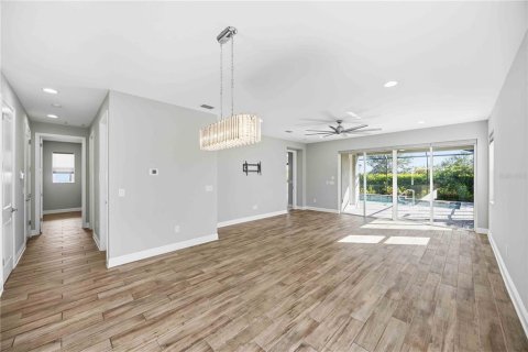 House in Sarasota, Florida 4 bedrooms, 294.69 sq.m. № 2354961 - photo 10