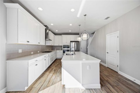 House in Sarasota, Florida 4 bedrooms, 294.69 sq.m. № 2354961 - photo 8