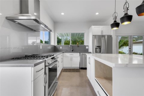 Casa en venta en Miami, Florida, 4 dormitorios, 218.51 m2 № 2153275 - foto 10