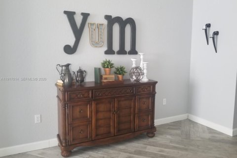 Casa en alquiler en Cutler Bay, Florida, 3 dormitorios, 162.49 m2 № 1973872 - foto 5