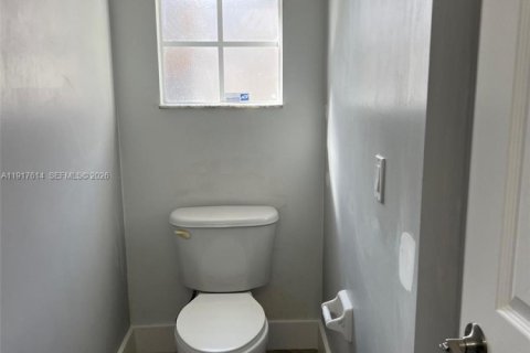Casa en alquiler en Cutler Bay, Florida, 3 dormitorios, 162.49 m2 № 1973872 - foto 20