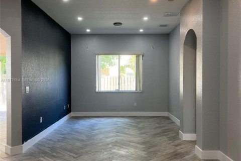 Casa en alquiler en Cutler Bay, Florida, 3 dormitorios, 162.49 m2 № 1973872 - foto 12