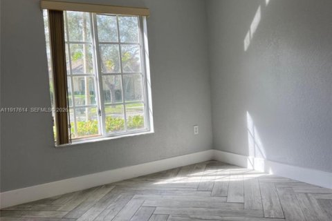 Casa en alquiler en Cutler Bay, Florida, 3 dormitorios, 162.49 m2 № 1973872 - foto 16