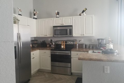 Casa en alquiler en Cutler Bay, Florida, 3 dormitorios, 162.49 m2 № 1973872 - foto 7