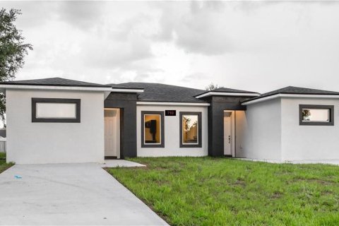 Commercial property in Kissimmee, Florida 185.99 sq.m. № 1803670 - photo 1