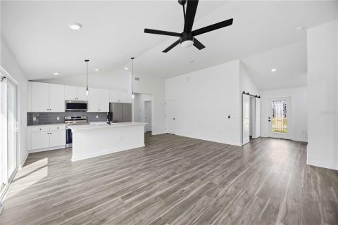 House in North Port, Florida 3 bedrooms, 150.5 sq.m. № 2393464 - photo 4